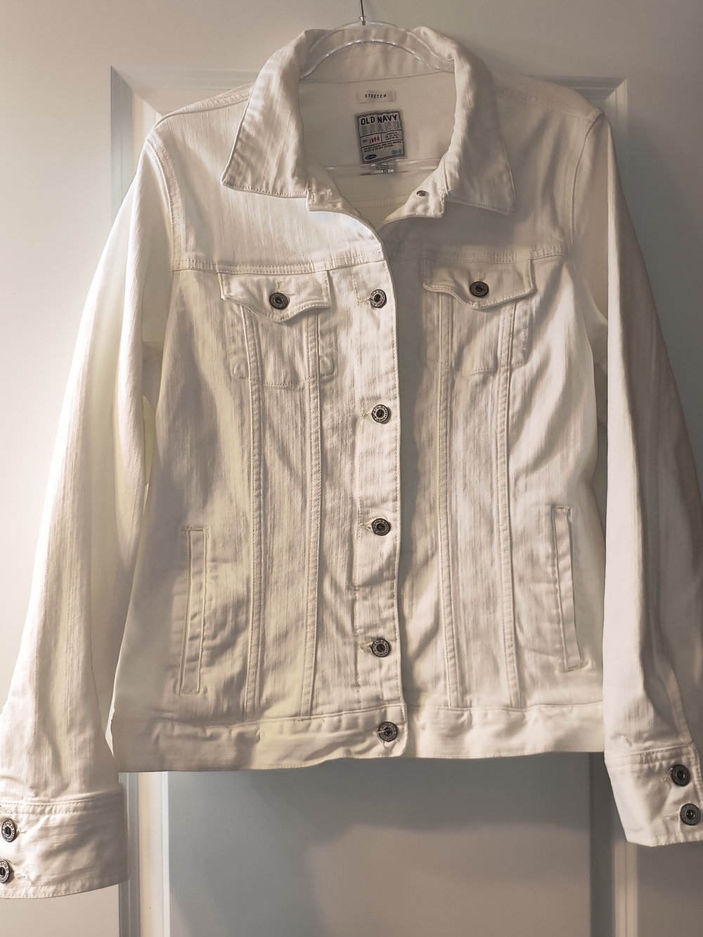 Old Navy White Women's Denim Jacket with Button Front XXL